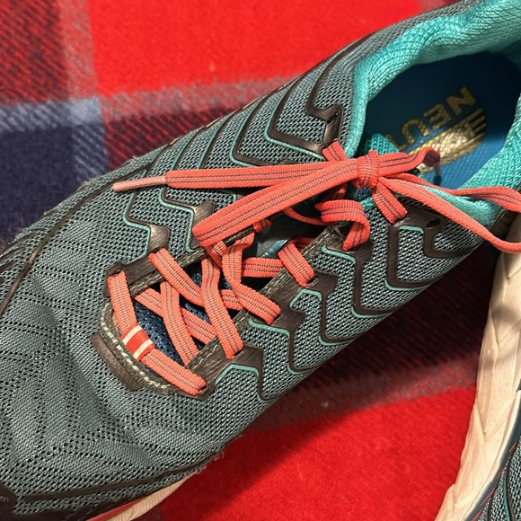 Hoka - Picture 6 of 10